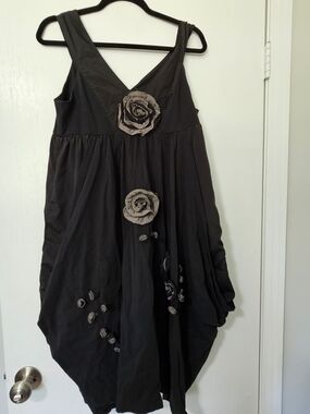 Boo Radley Artsy Lagenlook Dress Small Black Floral Appliqué Pockets Boho